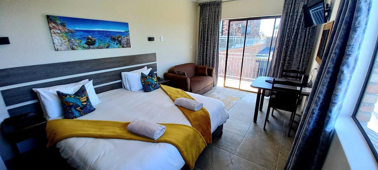 Blue Sea Guest House Ист-Лондон Экстерьер фото
