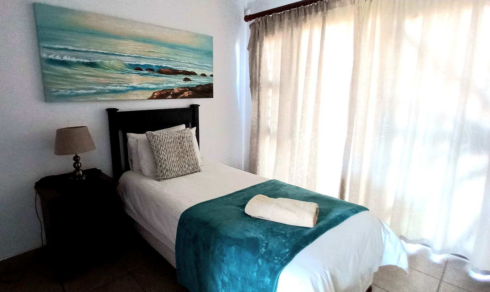 Blue Sea Guest House Ист-Лондон Экстерьер фото